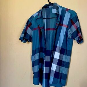 Nice cotton short sleeve shirt perfect for warm weather